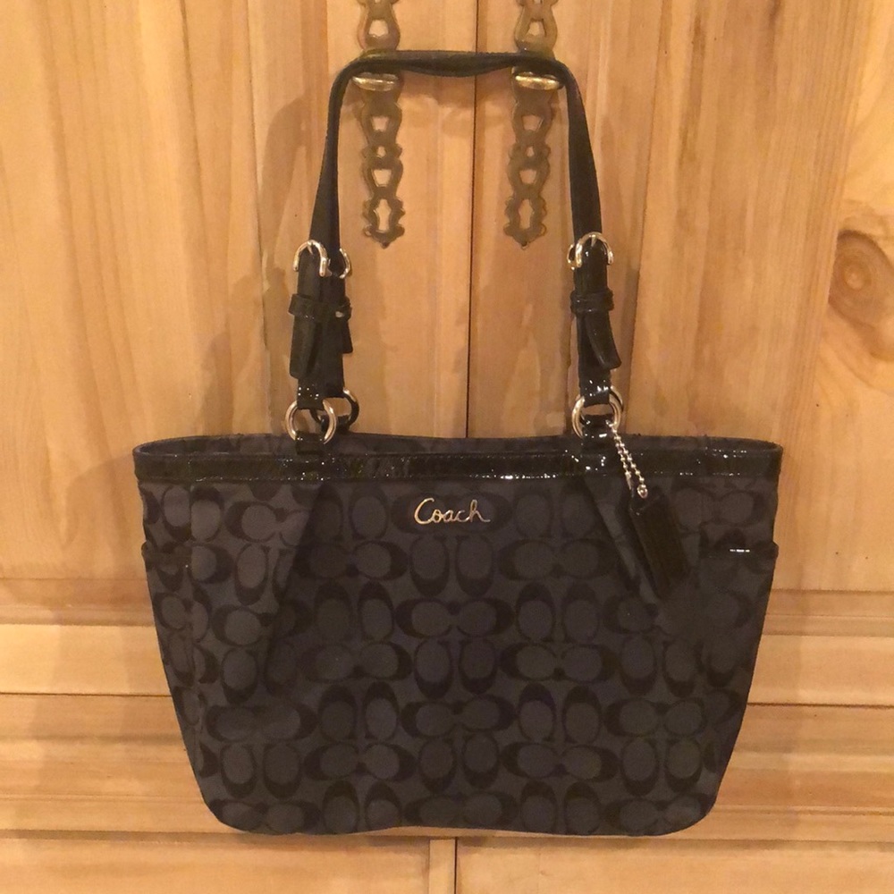 Authentic COACH top Zip Tote